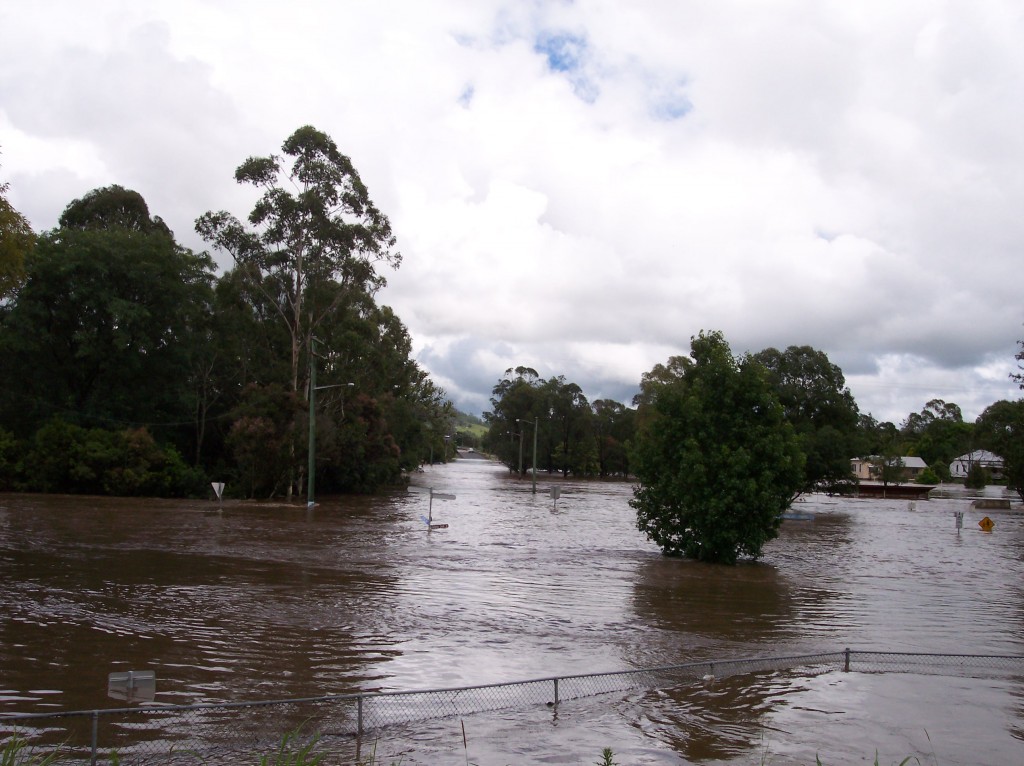 Looking along Allen St/Anzac Dr. towards the Bridge over the river